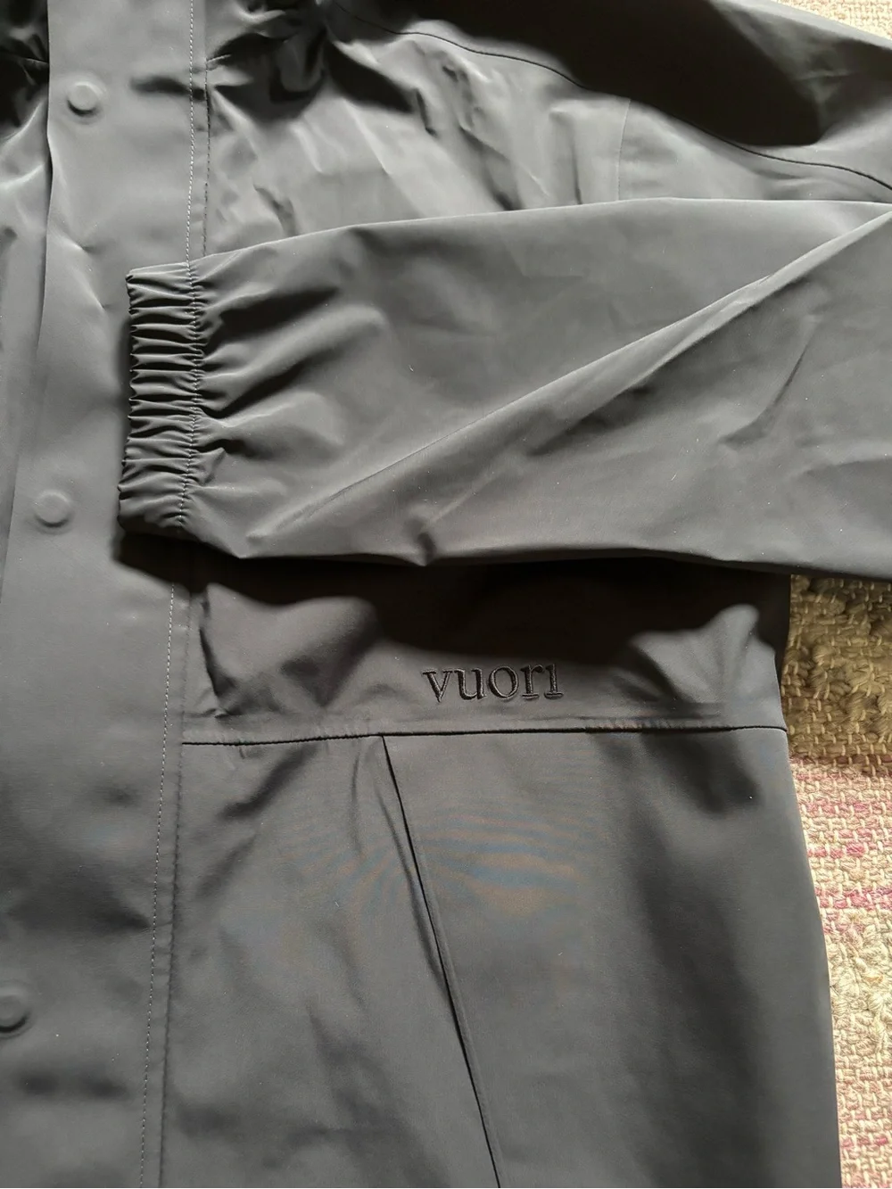Vuori men’s rain jacket